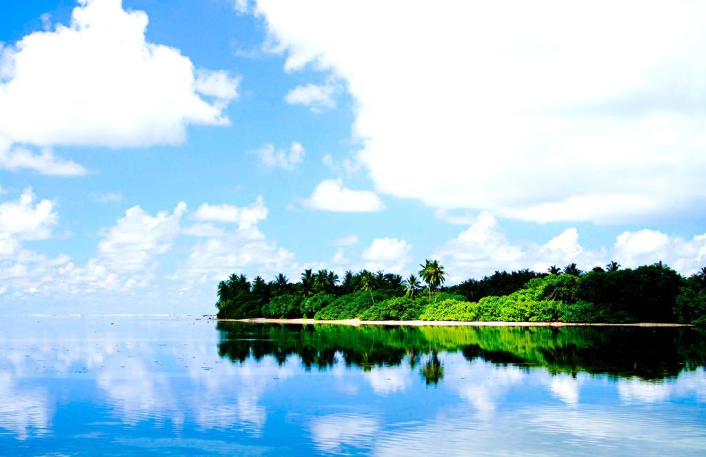 Hotel Equa Reef Maldives Addu City Exterior foto