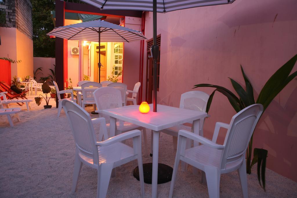 Hotel Equa Reef Maldives Addu City Exterior foto