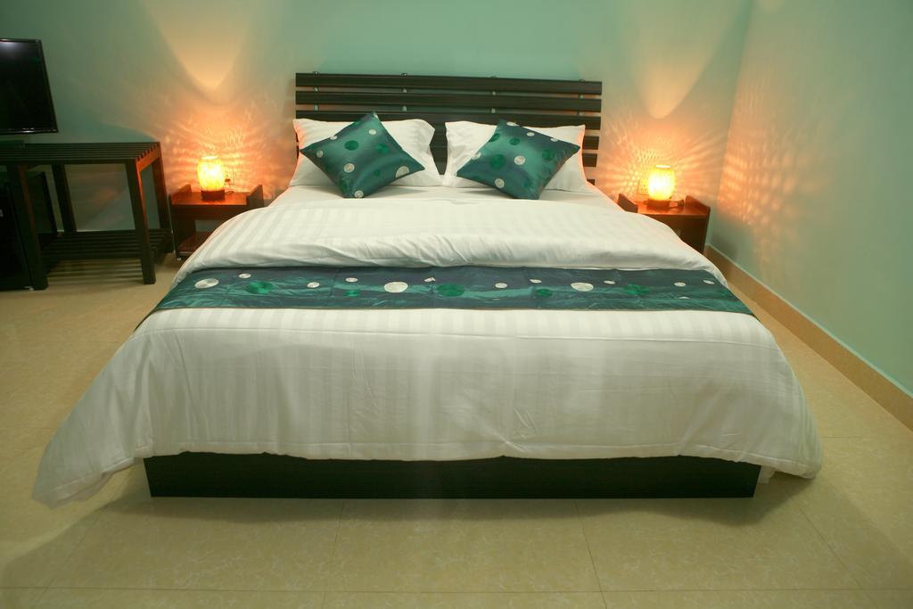 Hotel Equa Reef Maldives Addu City Exterior foto
